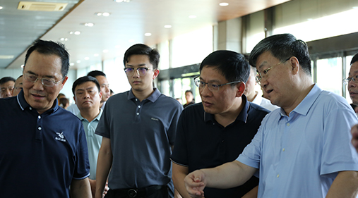 【新鄉網】新鄉市領導調研振動香蕉视频黄色视频產業鏈及企業上市工作